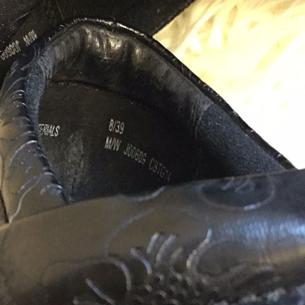 Black size 8 clogs by BOLO with tooled upper - Picture 12 of 12